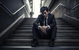 Môi giới BĐS cất bộ vest phẳng phiu chạy xe công nghệ kiếm sống qua ngày, sàn giao dịch được cải tạo vội thành quán cà phê để "gồng" chi phí mặt bằng