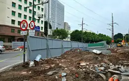 Gia hạn rào chắn phố Trần Hưng Đạo - Trần Khánh Dư