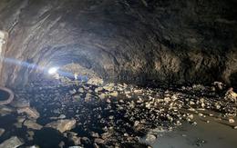 Khối đá lớn đổ sập, hầm duy nhất Việt Nam trải bê tông nhựa toàn bộ lóe sáng, 1.500 người hò reo vì thành công lớn