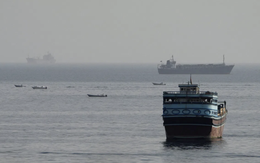 Iran đồng ý mở tuyến đường qua eo biển Hormuz