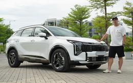 Bán sedan hạng sang mua Kia Sportage HEV, chủ xe chia sẻ: ‘Nội thất rộng, chở gia đình 300-500km/ngày vẫn thoải mái, đi phố như xe điện’