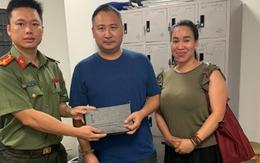 Công an cửa khẩu Tân Sơn Nhất liên tiếp tìm, trao trả tài sản hành khách bỏ quên trị giá hơn 2,5 tỷ đồng