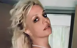 Britney Spears bất ổn