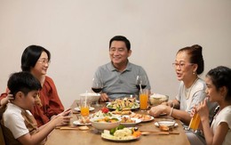 Những gia đình lâu ngày không ăn uống, tụ họp, thăm hỏi ai thường đang cho thấy 3 sự thật nhói lòng