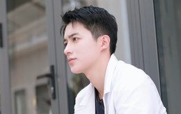 'Nam thần' Y Hà Nội gây sốt: IELTS 8.0, chọn ngành ung thư, từng muốn bỏ học