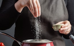 Người tăng huyết áp nên ăn bao nhiêu muối mỗi ngày?
