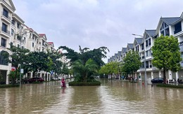 Thay bạn đi xem nhà ngày mưa: Hinode Royal Park ngập sâu, An Khánh bị chia cắt, loạt tuyến đường chìm trong biển nước