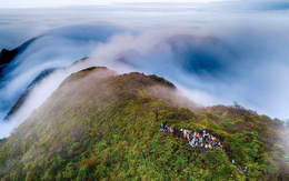 Nơi sẽ trở thành "Bà Nà Hills thứ 2" của Việt Nam khi được đầu tư hơn 16.000 tỷ đồng: Nằm trên đỉnh núi cao 1000m, khí hậu mát mẻ quanh năm, kết nối trực tiếp với di sản thiên nhiên thế giới