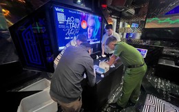 Công an bất ngờ kiểm tra quán karaoke Kingdom lúc 22 giờ