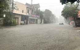 Vì sao Vinh xuất hiện mưa lớn kỷ lục trong hơn 40 năm?