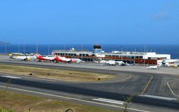 Siêu sân bay kẹp giữa núi và biển: Đường băng dài 1,8 km nằm trên 180 trụ bê tông, chỉ bằng 1/2 Nội Bài, Tân Sơn Nhất