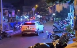Nam thanh niên lái ô tô tông loạt xe máy trên đường ở TP.HCM: Do cô gái đi cùng không chịu lên xe