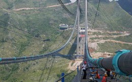 Gió bão giật cấp 14, giàn thép 21.000 tấn rung chuyển nhưng vẫn không dừng thi công, công trình 8.500 tỷ đồng hiện đại nhất thế giới tạo kỳ tích lớn
