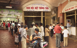 Đúng 1 tuần từ khi cánh cửa tại 35 Tràng Tiền đóng lại, di sản 70 năm từ thời "bao cấp" của triệu người Hà Nội đang dần "chuyển mình"