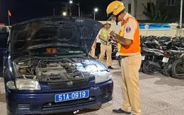 Phát hiện ô tô biển xanh không giấy tờ, tài xế không có giấy phép lái xe
