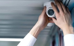 Công an phát thông báo nóng tới người dân đang lắp camera trong nhà