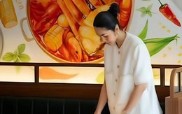 Nữ nghệ sĩ U40 mở hàng hải sản trên đường Ký Con, TP.HCM