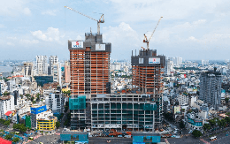 Tòa tháp đôi 235 m cao nhất Việt Nam tăng tốc thi công, đang lắp kính: Thương hiệu khách sạn xa xỉ bậc nhất thế giới lần đầu xuất hiện, dưới lòng đất có một điểm hiếm có