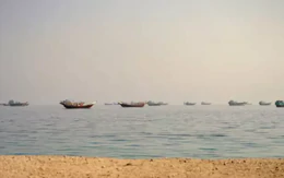 Mỹ và Iran âm thầm đàm phán lộ trình mở lại eo biển Hormuz