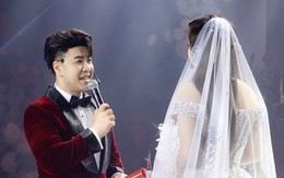 Akira Phan bật khóc cám ơn vợ: "Đêm nào cũng tâm sự cùng em, cười giỡn cùng em mà không biết chán"