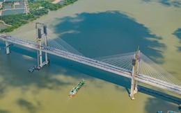 Ngày mai - 30/9, cầu dây văng 3.500 tỷ đồng chính thức thông xe: là 1 phần của tuyến cao tốc đắt bậc nhất Việt Nam,  giúp tàu biển trọng tải hơn 30.000 tấn lưu thông