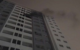 Cháy lớn ở tầng 11 chung cư Conic Boulevard, hàng trăm cư dân hô hoán ôm đồ đạc tháo chạy