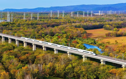 Hàng xóm Việt Nam chính thức vận hành tuyến đường sắt cao tốc dài 318 km: chạy qua vùng đất đóng băng vĩnh cửu, chịu lạnh tới -40°C