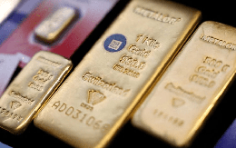 Giá vàng sẽ đi đâu về đâu: Chuyên gia dự báo giá tăng sát đỉnh dù Fed có thể tăng lãi suất, các NHTW có thể mua tới 900 tấn