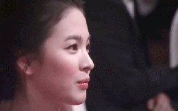 Viral nhan sắc tuổi 23 của Song Hye Kyo: So với hiện tại mà ngỡ ngàng!