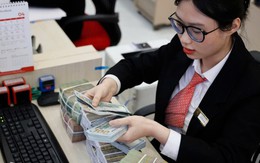 Giá USD tự do và ngân hàng liên tục giảm mạnh