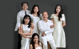 Việt Nam có một gia đình NSƯT 4 con toàn “cực phẩm”: Bố Thạc sĩ nói 4 thứ tiếng, con học trường top thế giới, “bắn” tiếng Anh 8.5 IELTS