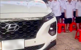 Nữ hiệu phó đỗ ô tô giữa sân trường khi học sinh chào cờ: Bị phản ánh vay tiền giáo viên