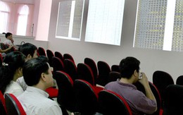 Cổ phiếu ngân hàng thỏa thuận khối lượng lớn, VN-Index xuống 397 điểm