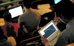 VN-Index bứt phá cuối ngày nhờ vốn ngoại, PVX giao dịch gần 12 triệu cổ phiếu