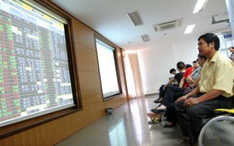 VN-Index bất ngờ giảm hơn 4 điểm cuối phiên, giao dịch hơn 2.000 tỷ