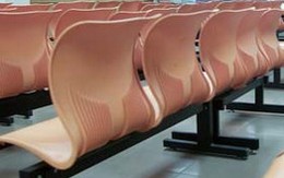 VN-Index giảm mạnh 3% xuống 255 điểm