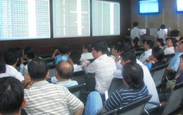 Giao dịch tăng mạnh trong phiên "quyết định" số phận VN-Index