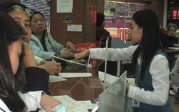 VN-Index mất mốc 610 điểm: Người ra kẻ vào