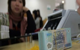 Thanh khoản sụt giảm mạnh, VN-Index giảm hơn 2 điểm
