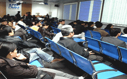 “Đánh lên” bluechips cuối phiên, VN-Index đảo chiều ngoạn mục 