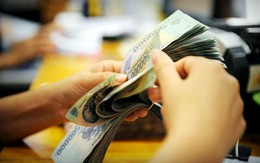 Lãi suất tiết kiệm lại vượt trần