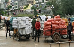 Tạo "thế giới phẳng" để hàng Tàu đè hàng Việt