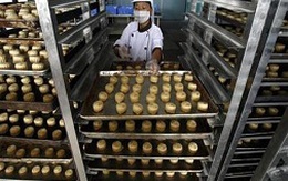 Trung Quốc: Bán lại bánh trung thu tồn kho 2 năm