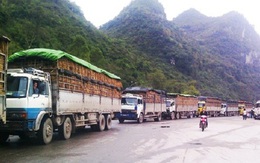 Hàng ngàn xe dưa hấu "chết dí" tại cửa khẩu Tân Thanh