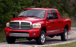 Mỹ điều tra 110.000 xe Dodge Ram, Suzuki thu hồi 184.000 xe