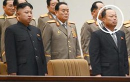 Người đàn ông bí ẩn đứng cạnh ông Kim Jong-un là ai? 