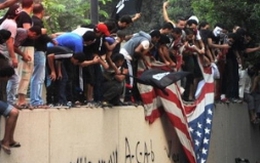Mỹ bắt buộc sơ tán nhân viên Đại sứ quán tại Cairo
