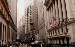 Bao giờ Mỹ mất vị trí trung tâm tài chính thế giới?