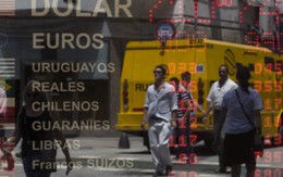 Thị trường tiền tệ: Đừng khóc cho riêng Argentina