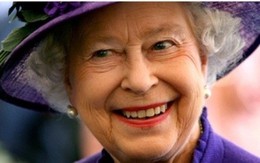 Nữ hoàng Anh bị yêu cầu “siết hầu bao”
